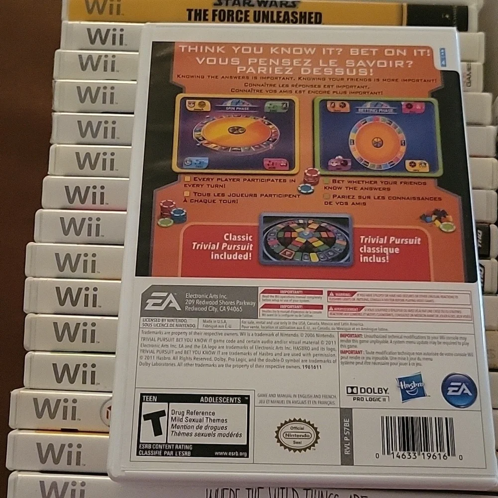 Trivial Pursuit - Wii Game No Visable Stratches Original Case & Paper Inserts